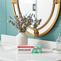 blend-a-dent Haftcreme Complete extra frisch